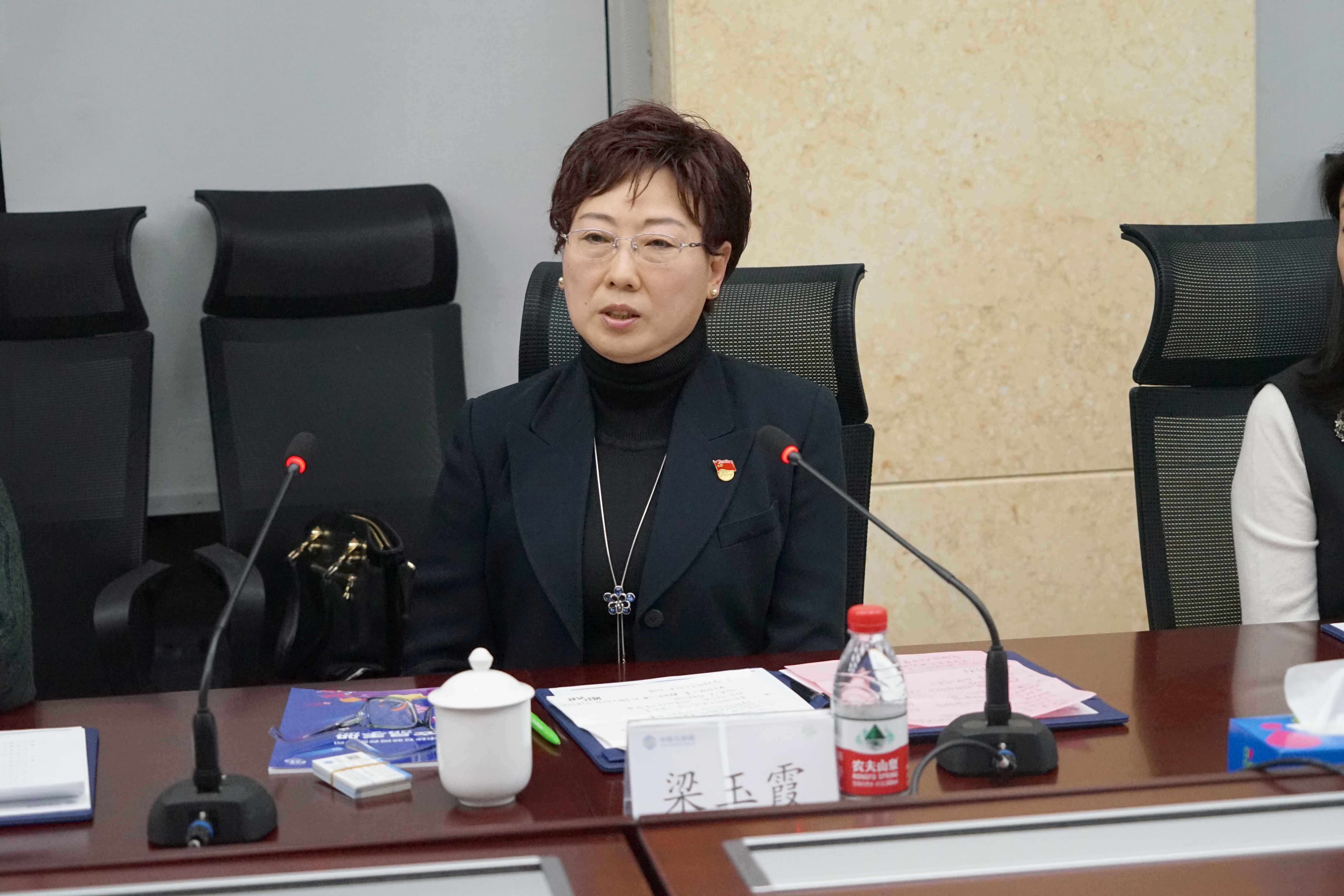 3 廣東省物流行業協會黨支部書記、秘書長梁玉霞.JPG 3 廣東省物流行業協會黨支部書記、秘書長梁玉霞.JPG