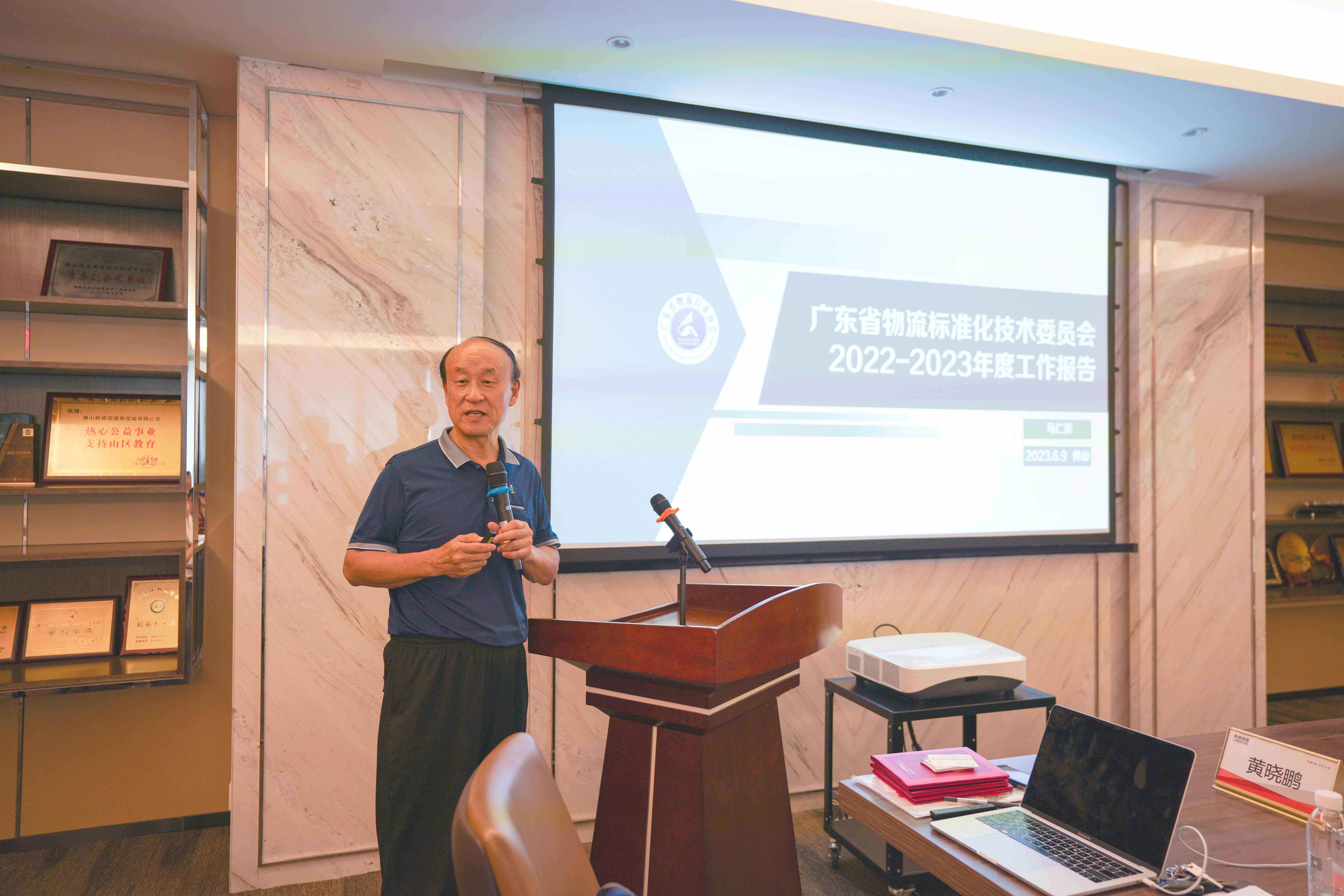 10165447.jpg 10165447.jpg