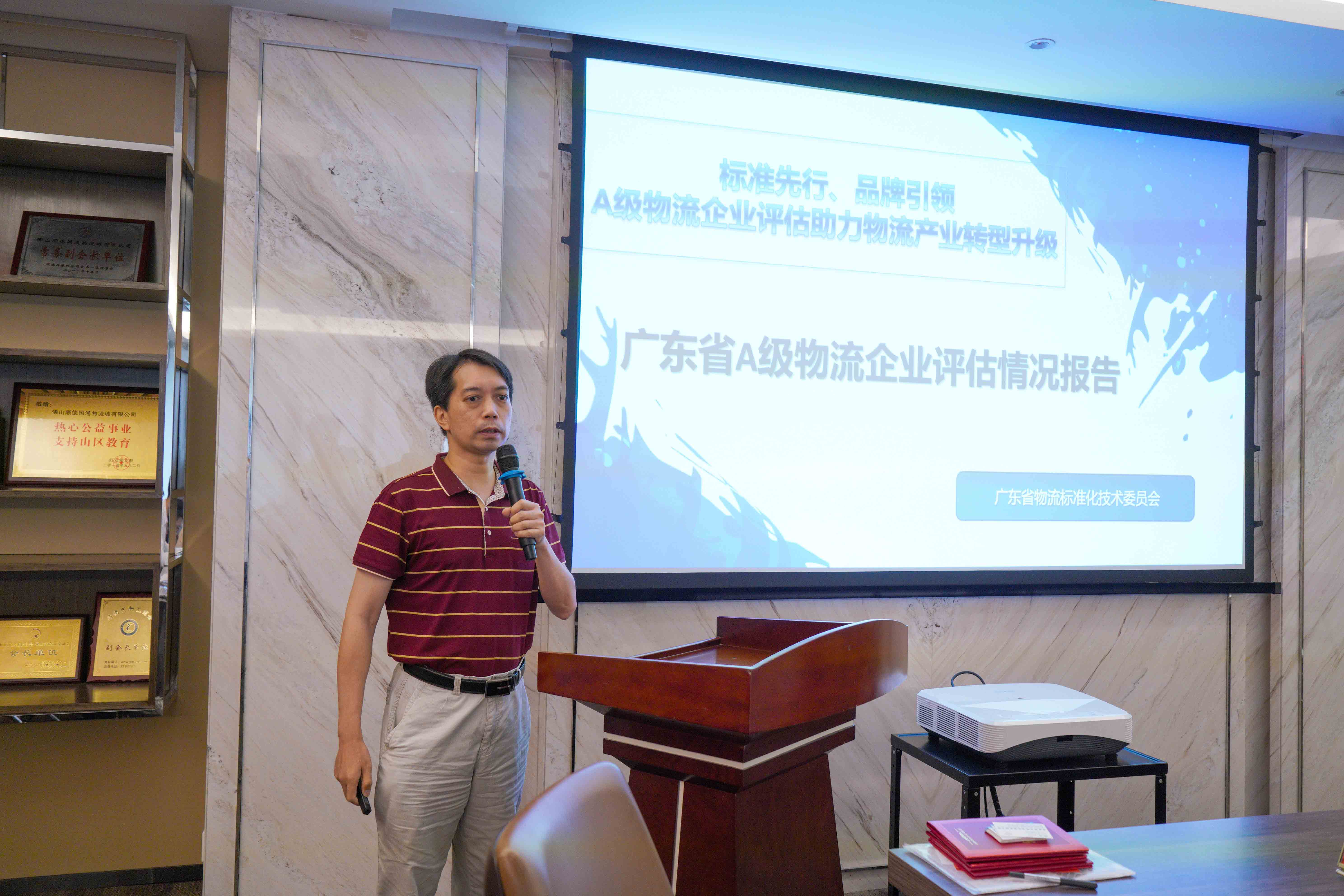 10691442.jpg 10691442.jpg