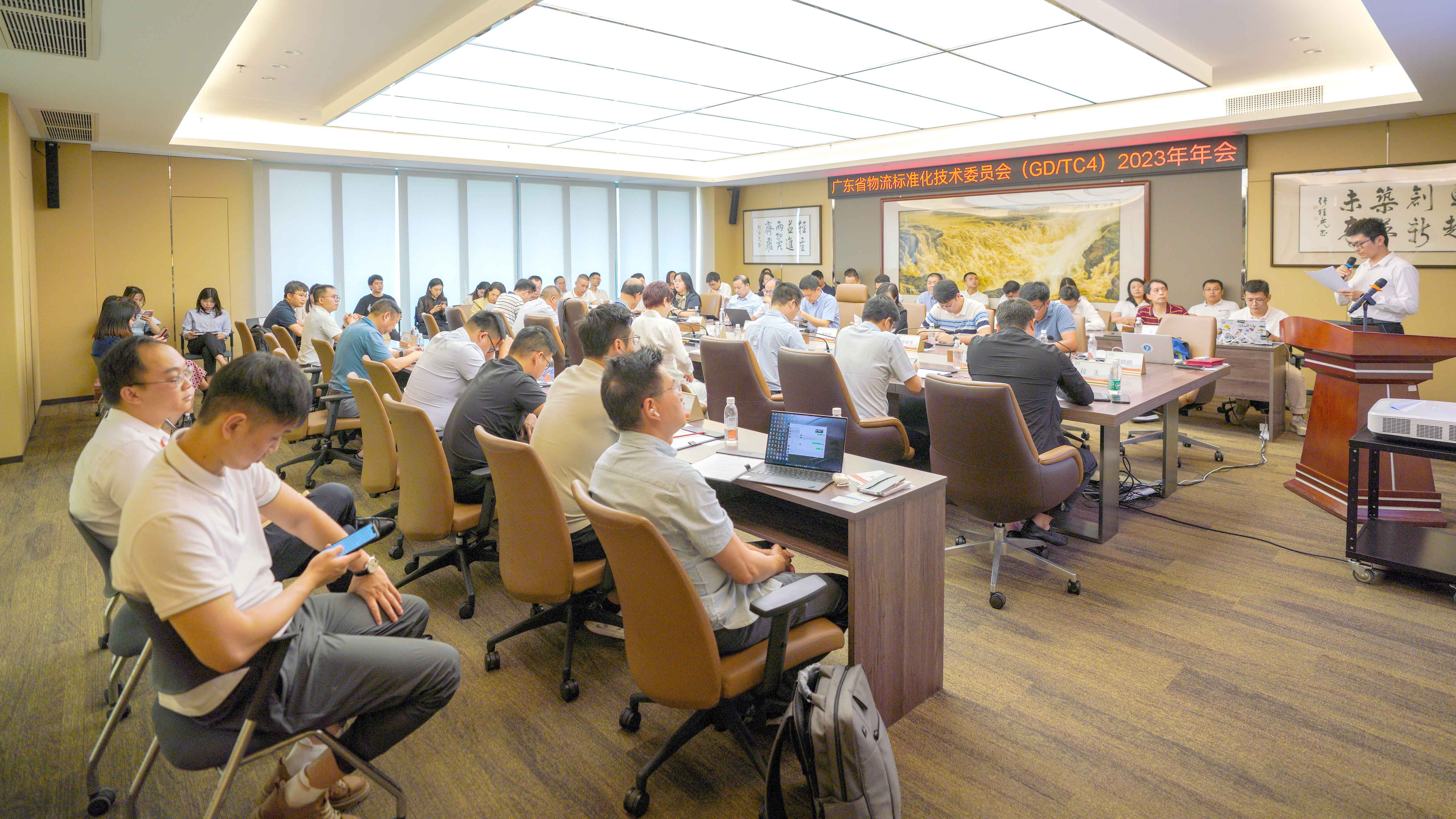 10157373.jpg 10157373.jpg