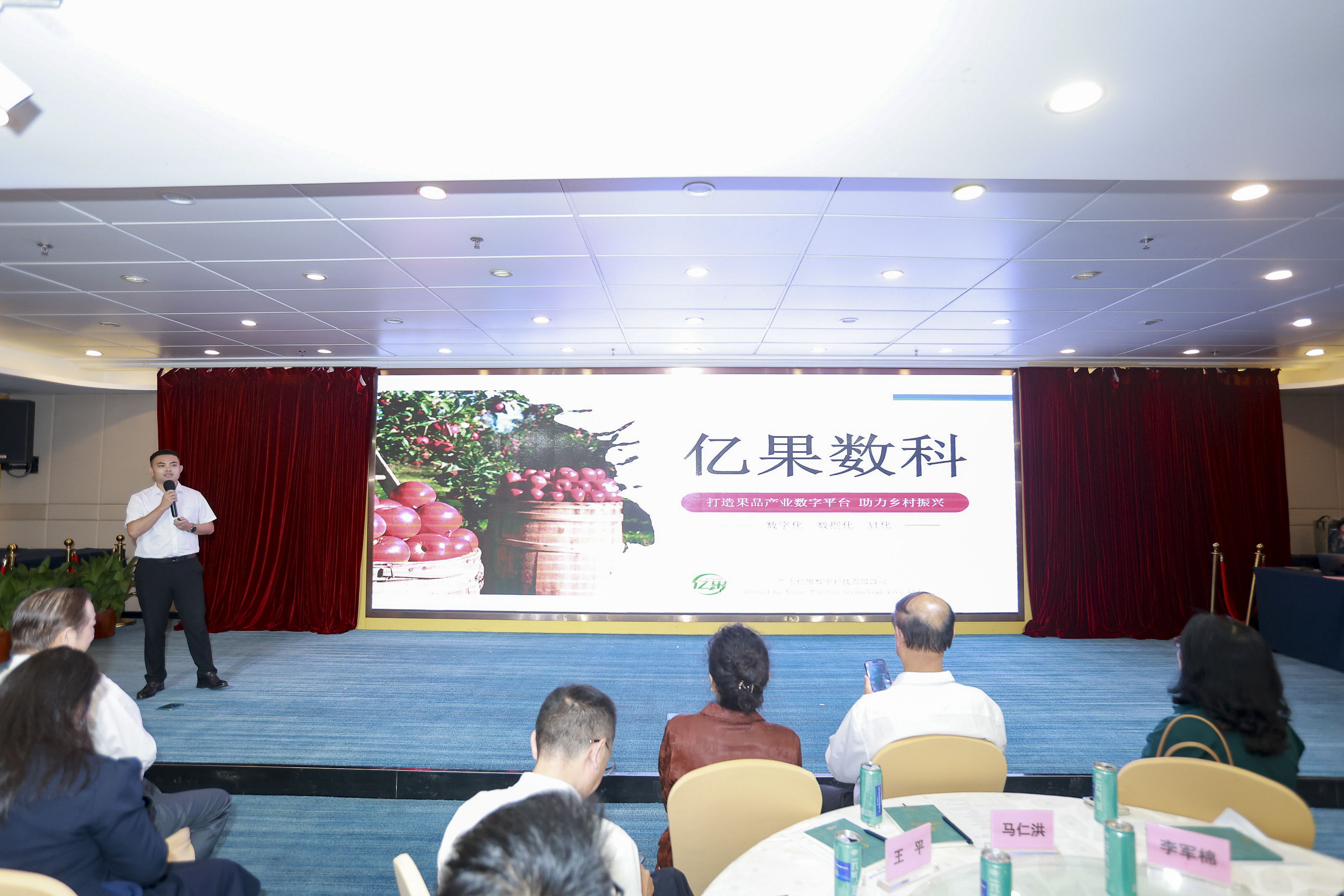 6E1A1510.jpg 6E1A1510.jpg